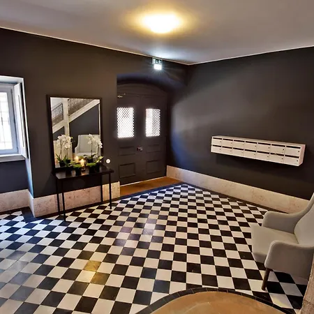 Apartment Five Stars Combro 7