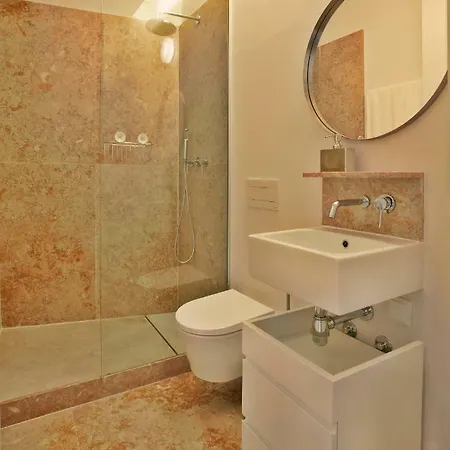 Five Stars Combro 7 Apartment *