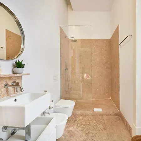 Five Stars Combro 7 Appartement *