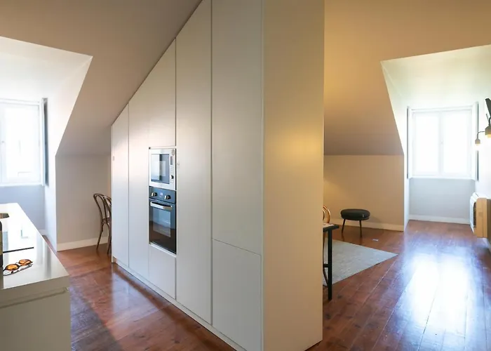 דירה Five Stars Combro 7