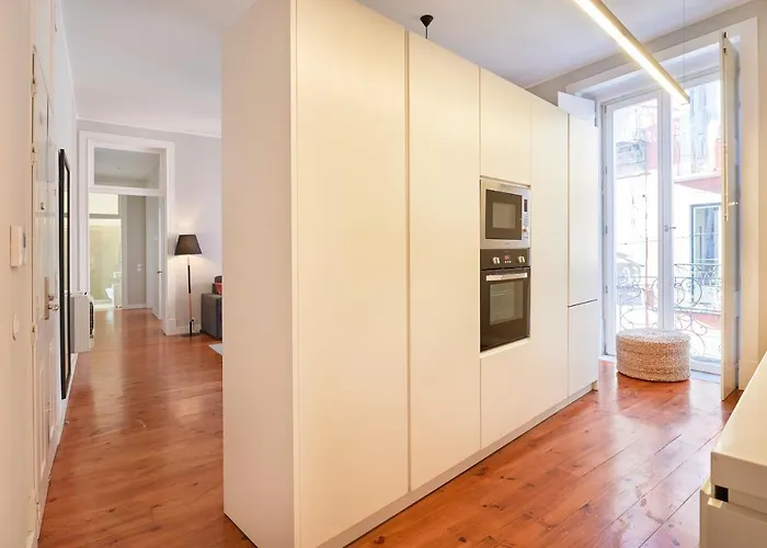 דירה Five Stars Combro 7