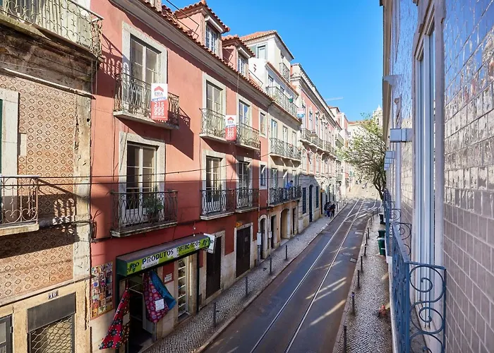 Five Stars Combro 7 ליסבון